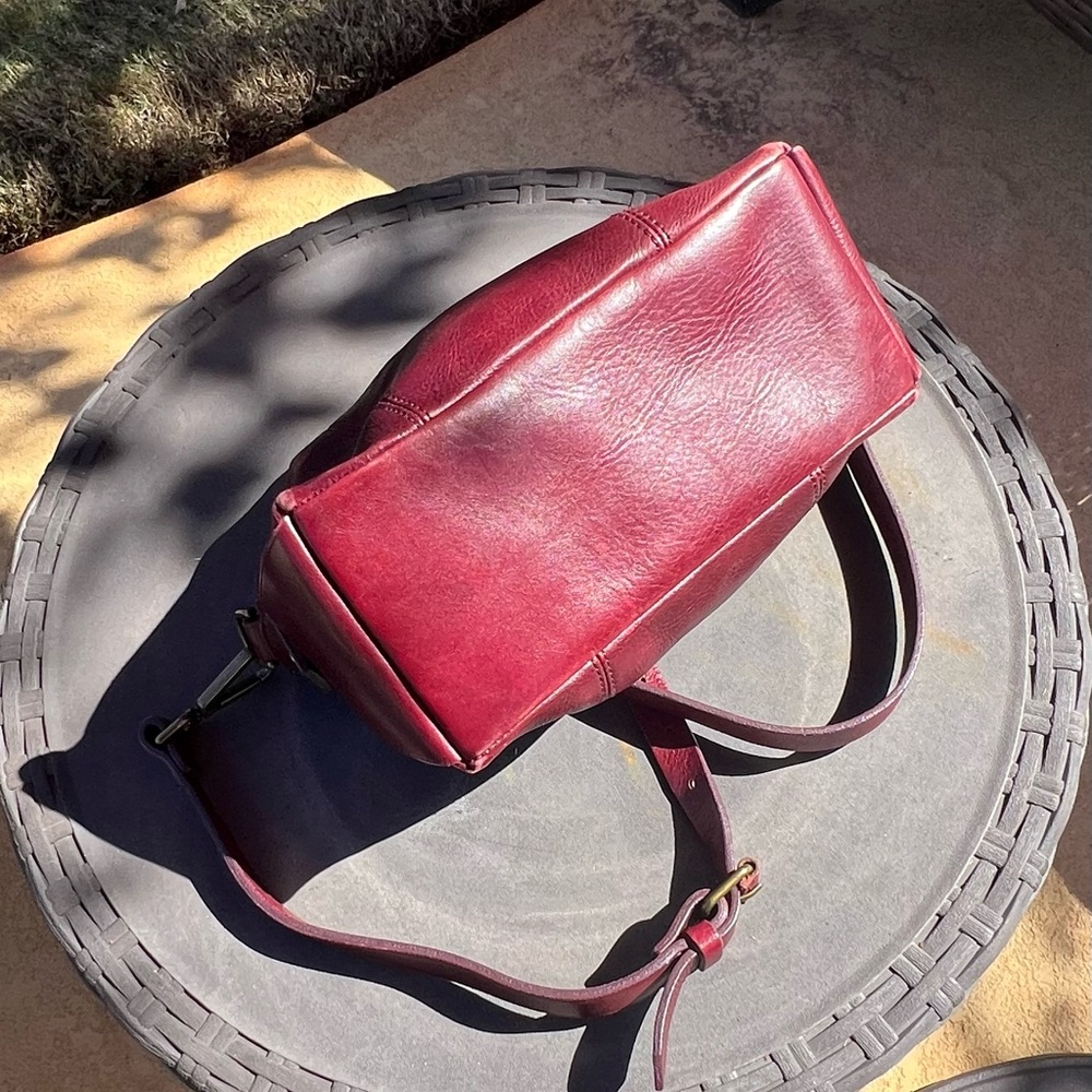 MADEWELL Mini Glasgow Leather Crossbody, red English saddle - Picture 6 of 11